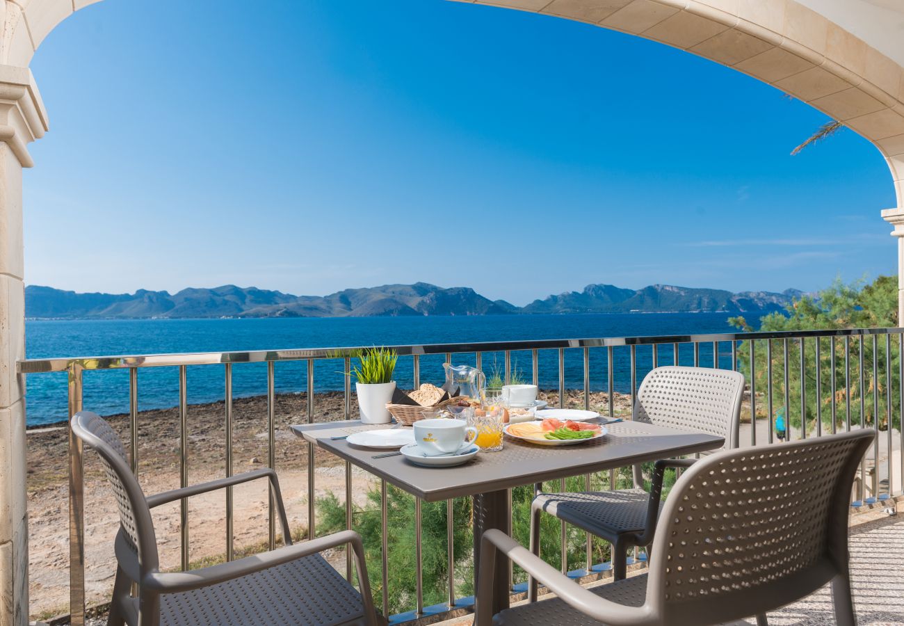 Villa in Alcudia - Sunset Villa Nixe - Terrace with open view to the Bay of Pollença and Cap Formentor