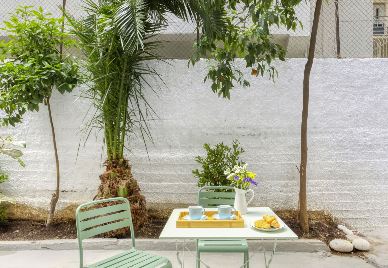 Apartment in Athens - Elegance meets charm in a posh neighborhood