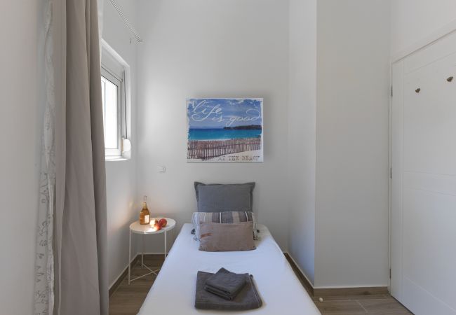 Apartment in Athens - Athenian 2bdr apartment with sunny terrace Apartment in Athens - Athenian 2bdr apartment with sunny terrace