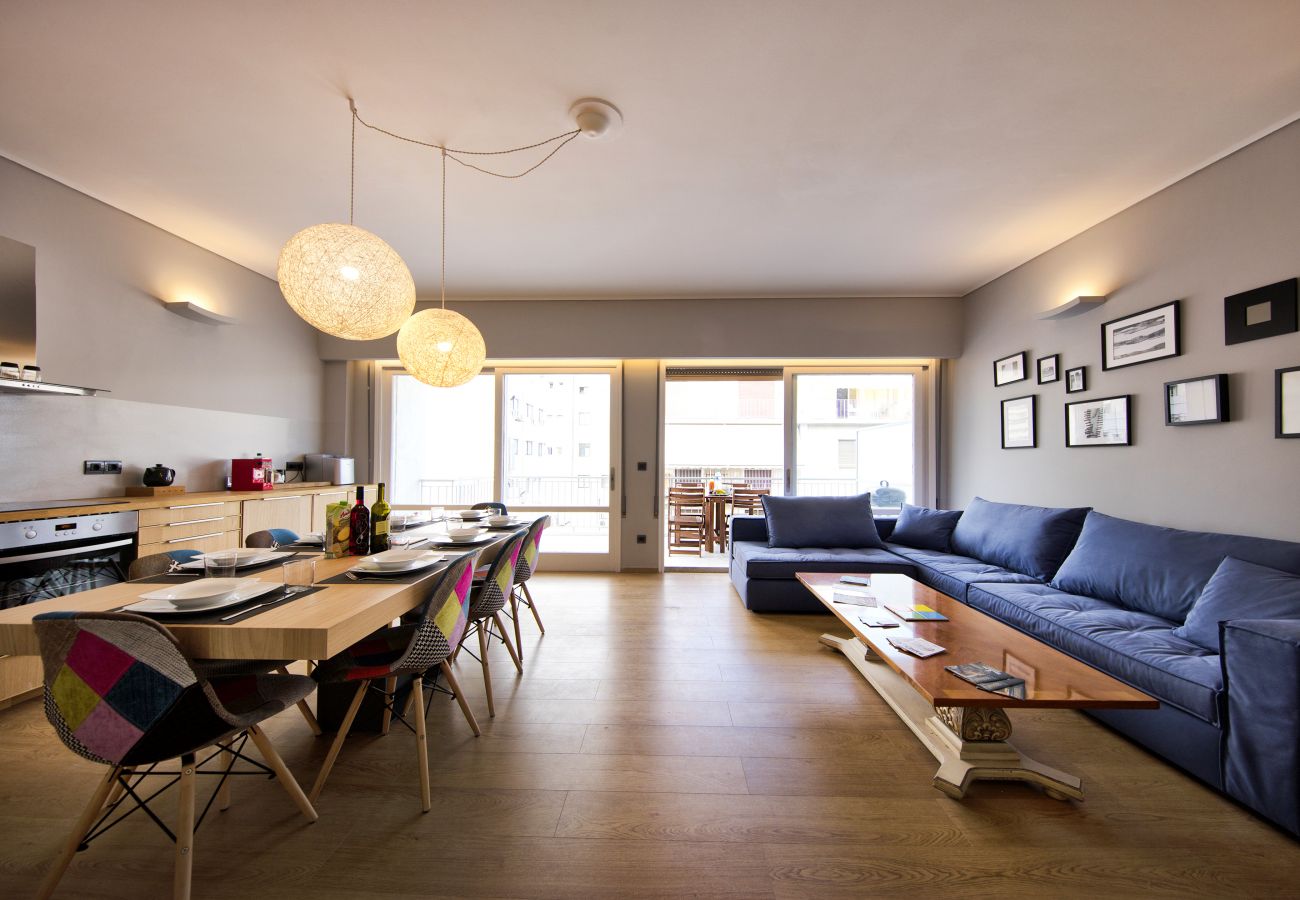 Apartment in Athens - Top Floor Renv 3BDR APT / “Pedion tou Areos” 