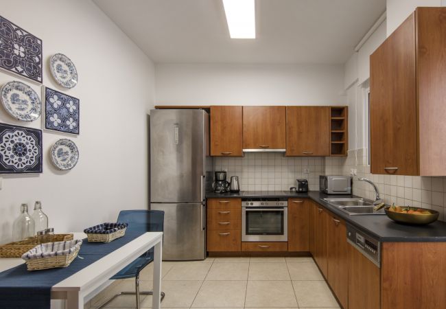 Apartment in Athens - 2 Bdr apt, VDSL,  2 mins from Acropolis museum  Apartment in Athens - 2 Bdr apt, VDSL,  2 mins from Acropolis museum
