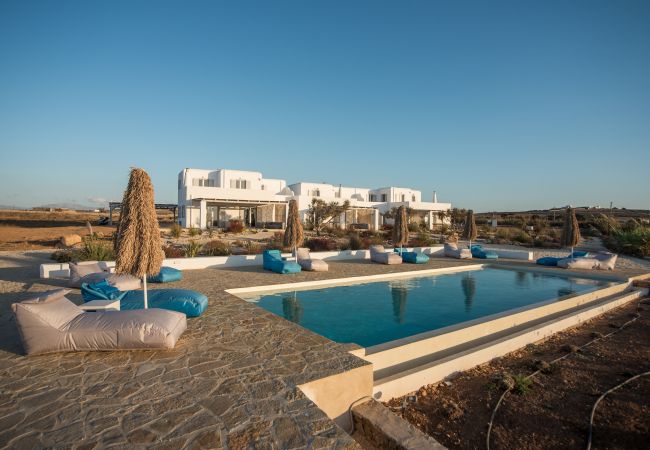 Villa in Xifara - Funky holiday villa with pool, next to the beach Villa in Xifara - Funky holiday villa with pool, next to the beach