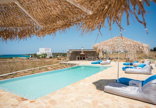 Villa in Xifara - Funky holiday villa with pool, next to the beach Villa in Xifara - Funky holiday villa with pool, next to the beach