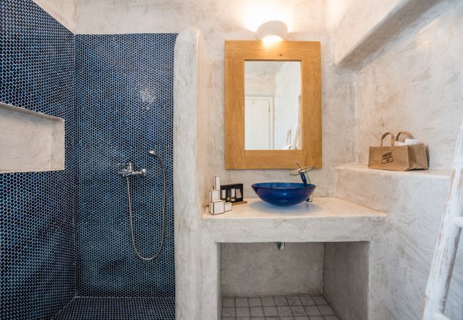 Villa in Xifara - Funky holiday villa with pool, next to the beach Villa in Xifara - Funky holiday villa with pool, next to the beach
