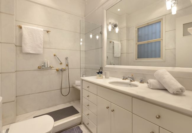 Apartment in Athens - An aristocratic 1 BR in the heart of Athens. Apartment in Athens - An aristocratic 1 BR in the heart of Athens.