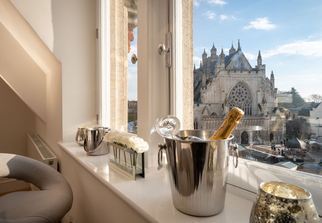 Apartment in Exeter - Cathedral View - Exclusive on Cathedral Green