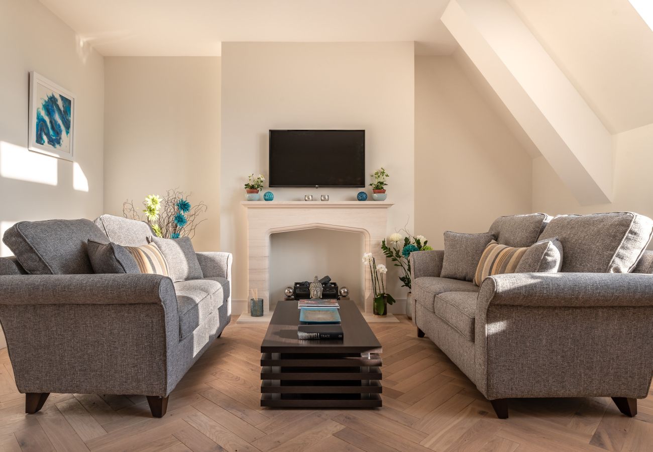 Apartment in Exeter - Cathedral View - Exclusive on Cathedral Green