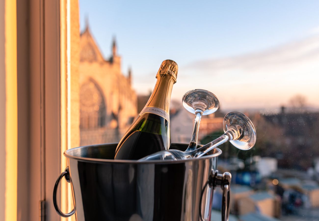 Apartment in Exeter - Cathedral View - Exclusive on Cathedral Green