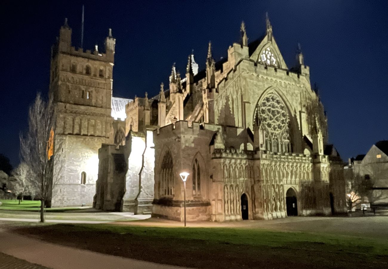 Apartment in Exeter - Cathedral View - Exclusive on Cathedral Green