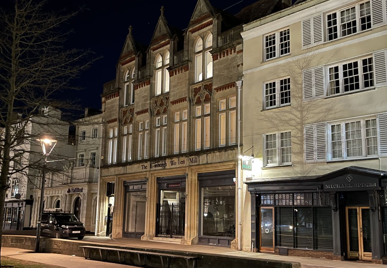 Apartment in Exeter - Cathedral View - Exclusive on Cathedral Green