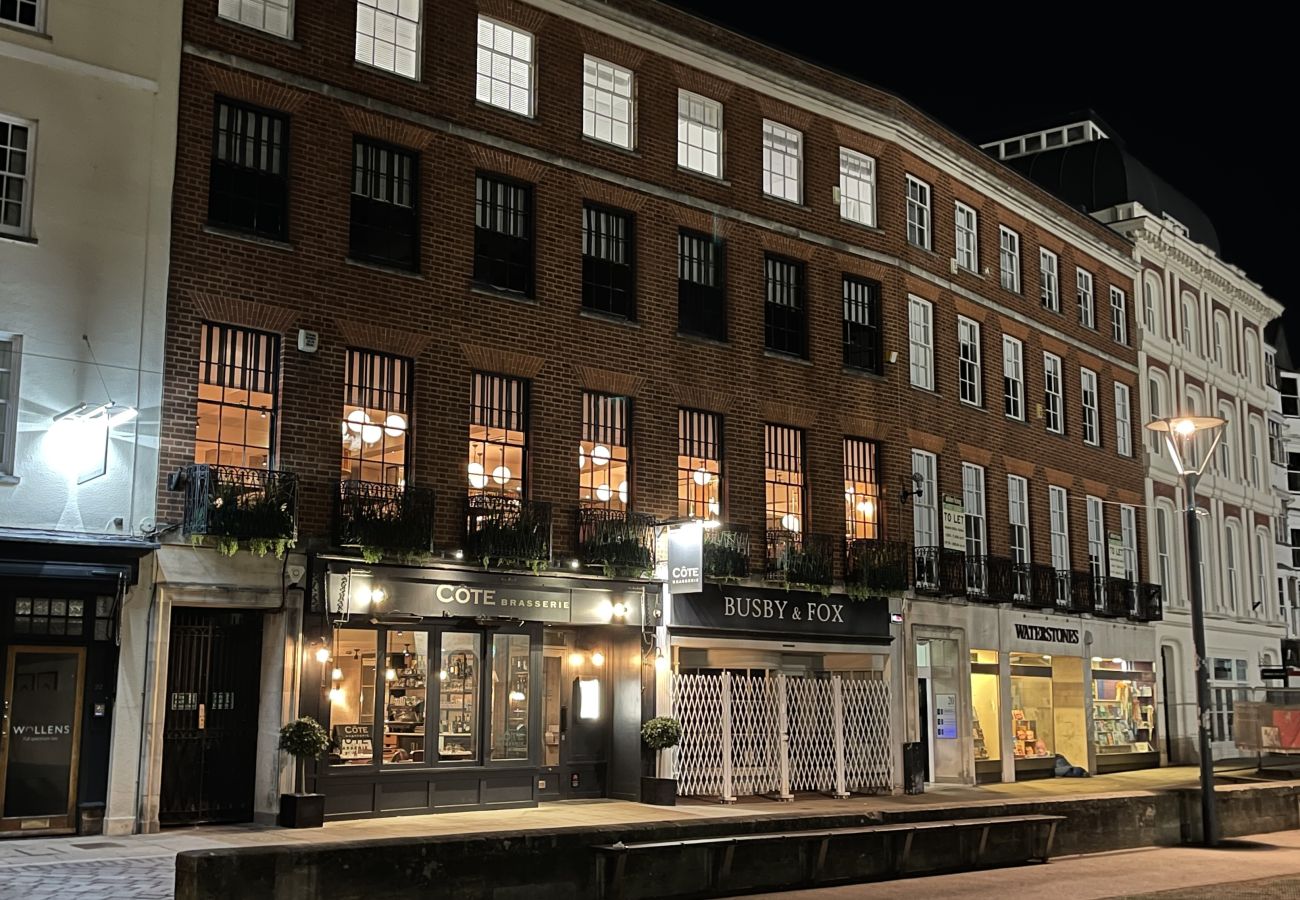 Apartment in Exeter - Cathedral View - Exclusive on Cathedral Green