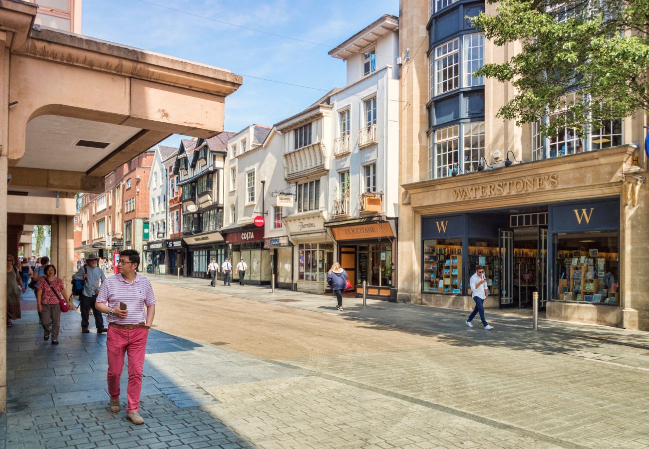 Apartment in Exeter - Cathedral View - Exclusive on Cathedral Green