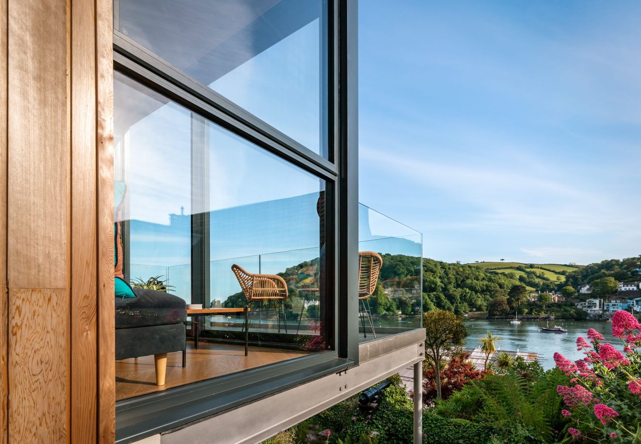 House in Kingswear - Two Guns - Stylish town house with stunning views