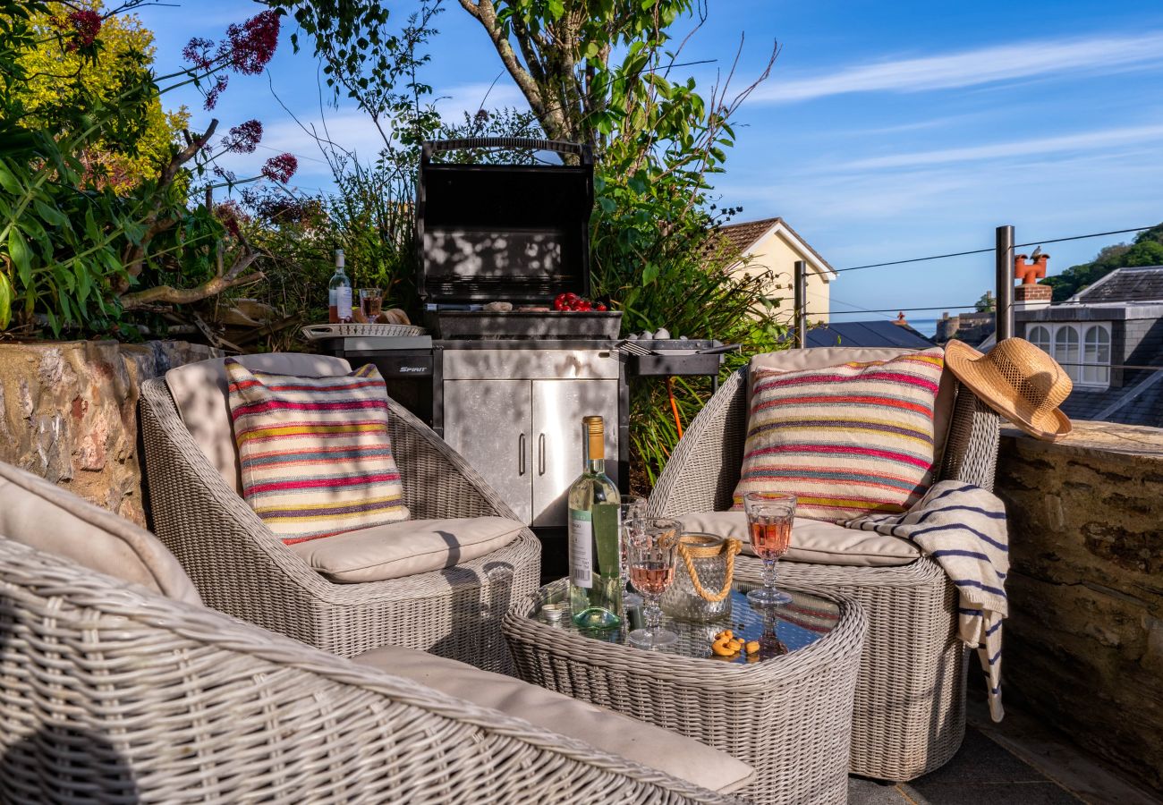 House in Kingswear - Two Guns - Stylish town house with stunning views