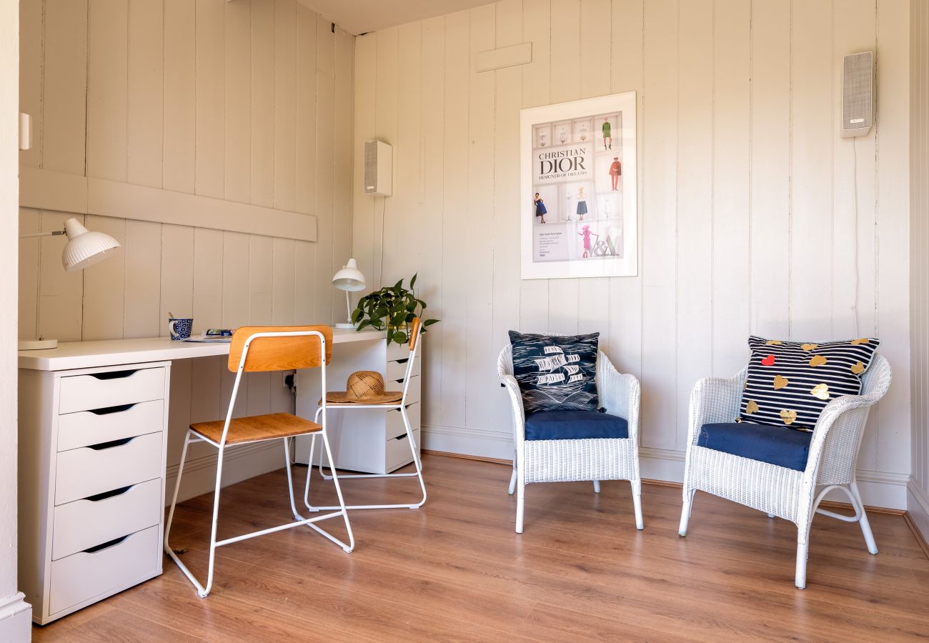 House in Kingswear - Two Guns - Stylish town house with stunning views