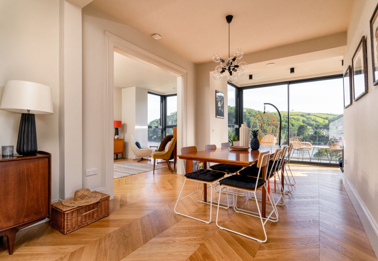 House in Kingswear - Two Guns - Stylish town house with stunning views