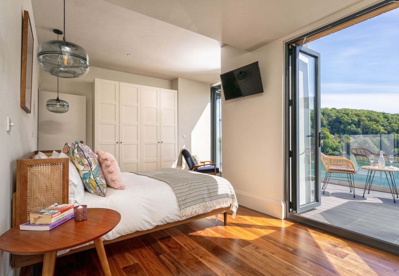 House in Kingswear - Two Guns - Stylish town house with stunning views