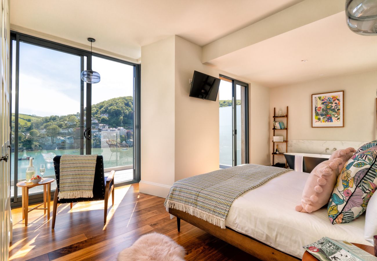 House in Kingswear - Two Guns - Stylish town house with stunning views