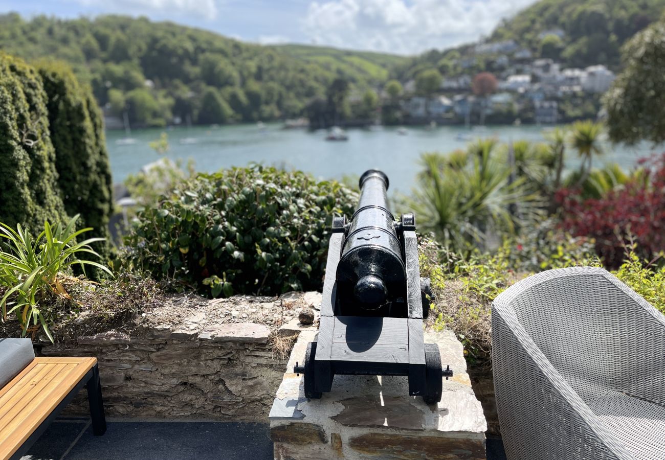 House in Kingswear - Two Guns - Stylish town house with stunning views