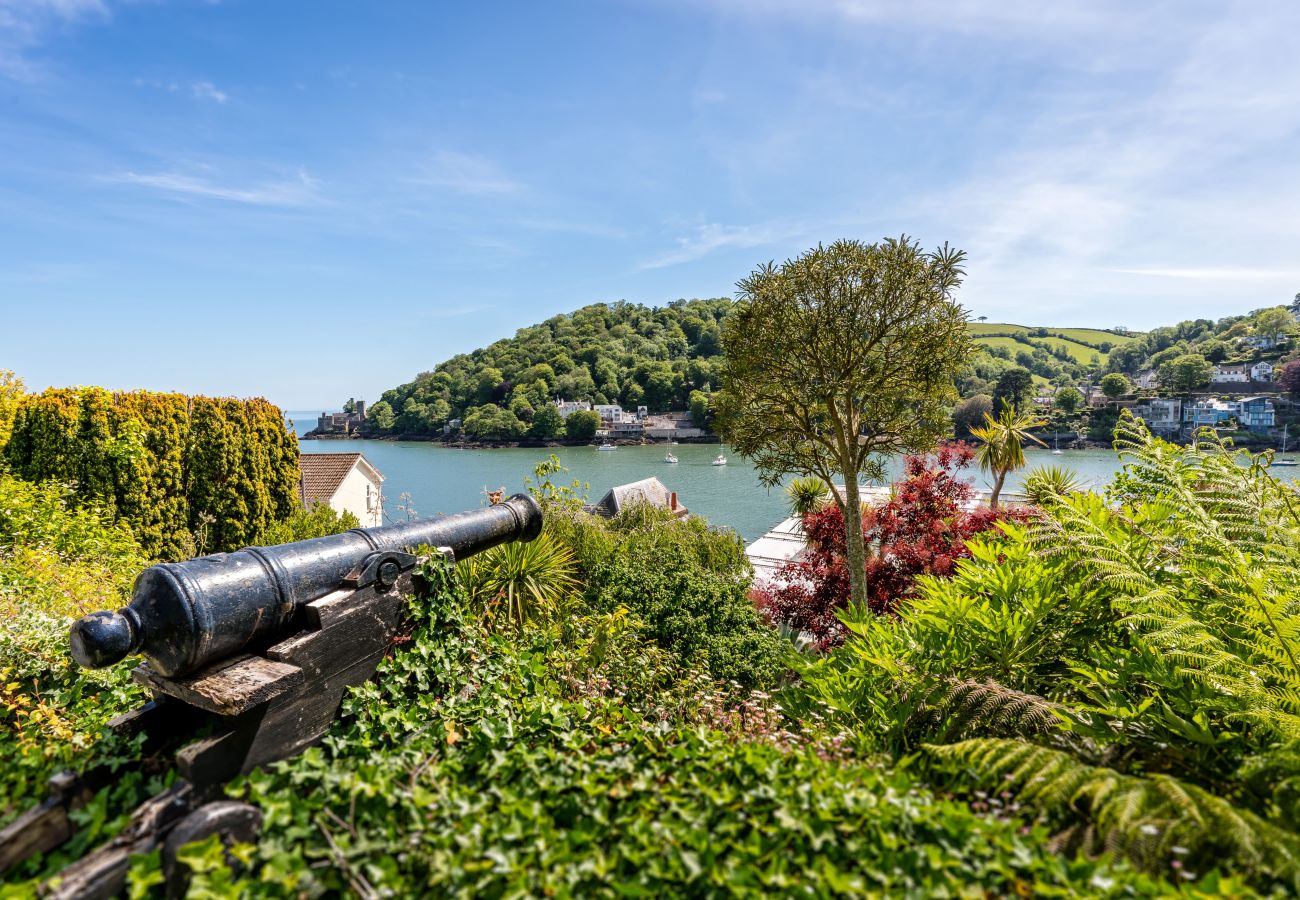 House in Kingswear - Two Guns - Stylish town house with stunning views