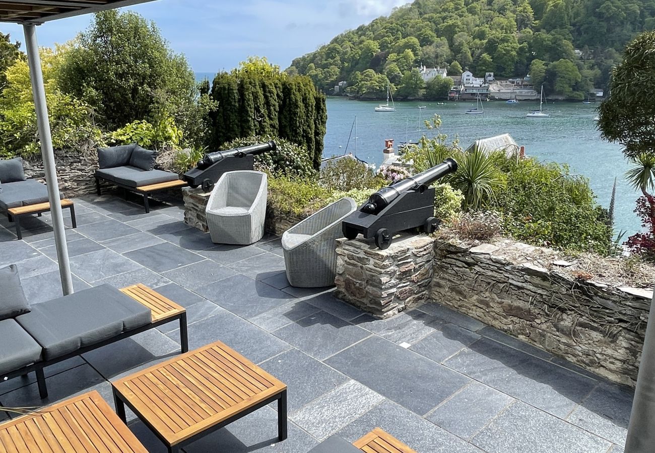 House in Kingswear - Two Guns - Stylish town house with stunning views