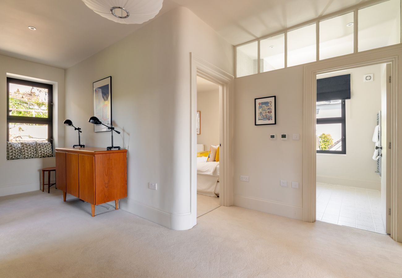 House in Kingswear - Two Guns - Stylish town house with stunning views