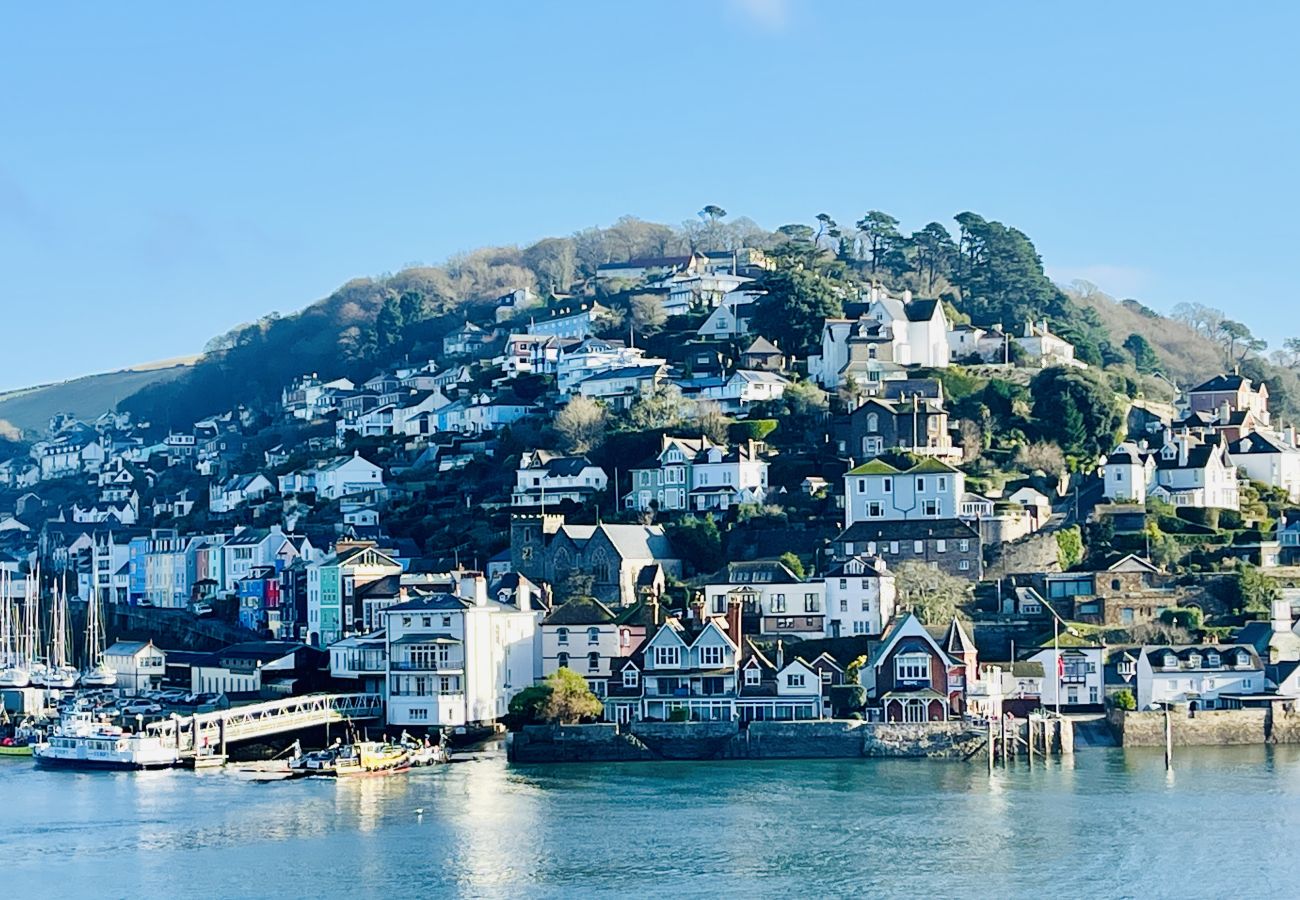 House in Kingswear - Two Guns - Stylish town house with stunning views