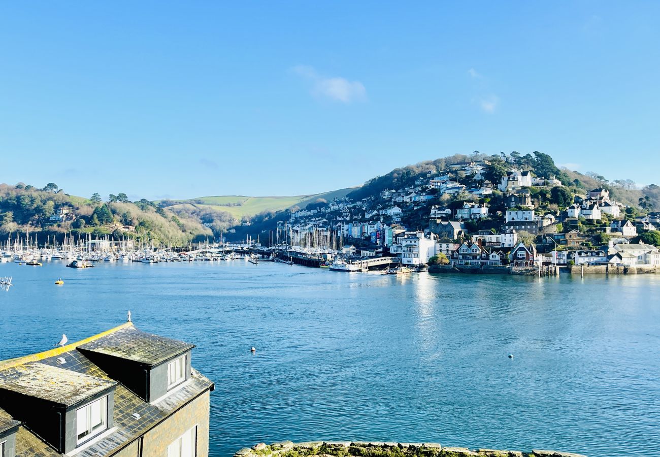 House in Kingswear - Two Guns - Stylish town house with stunning views