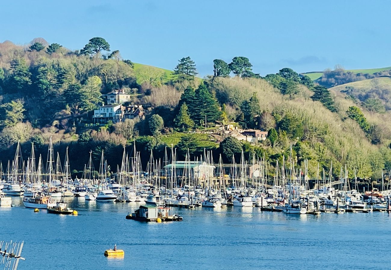 House in Kingswear - Two Guns - Stylish town house with stunning views