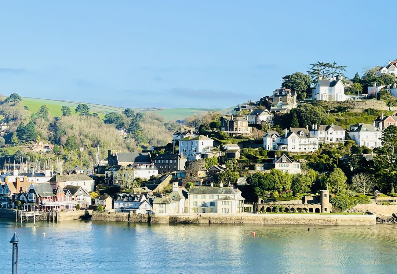 House in Kingswear - Two Guns - Stylish town house with stunning views