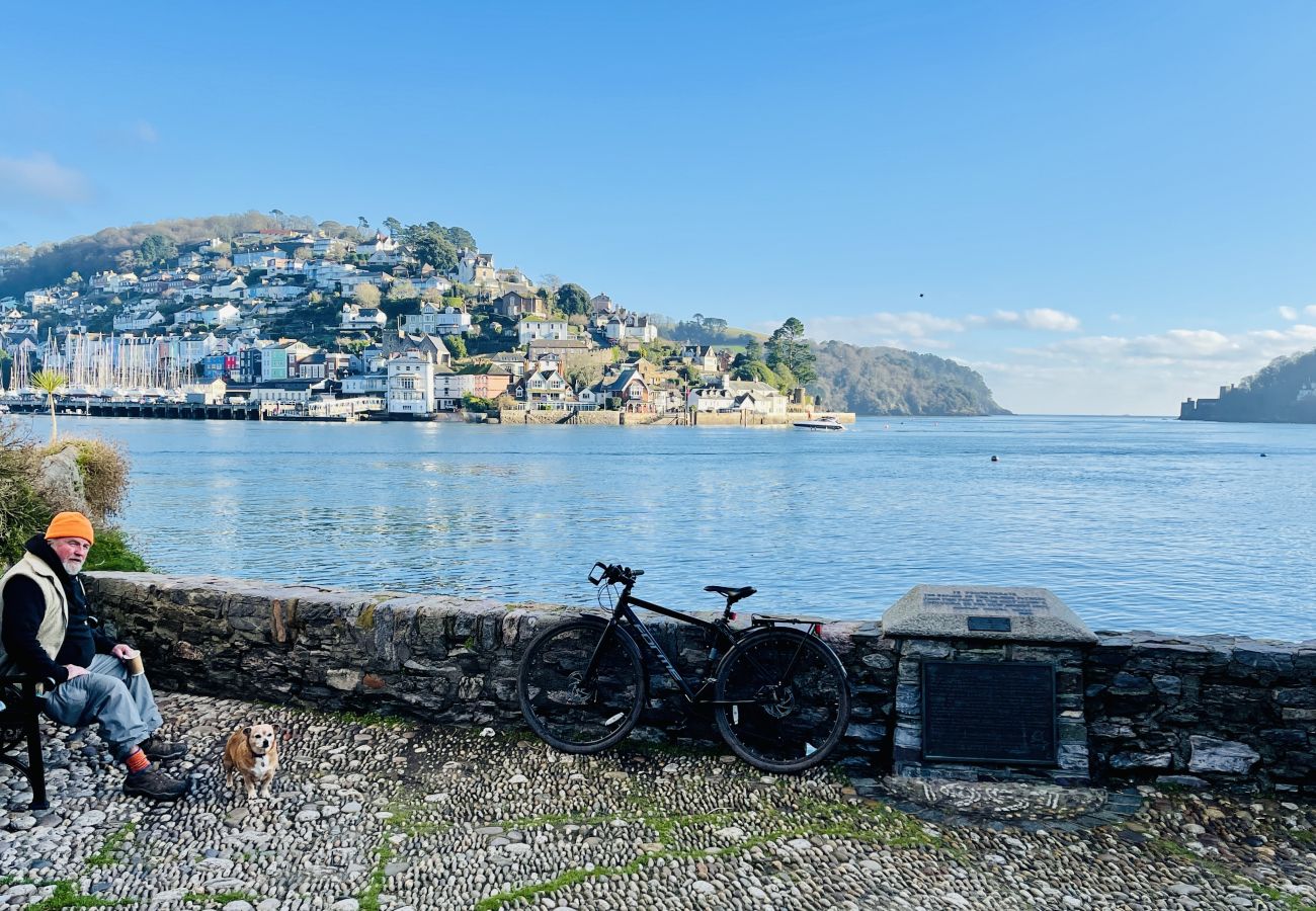 House in Kingswear - Two Guns - Stylish town house with stunning views
