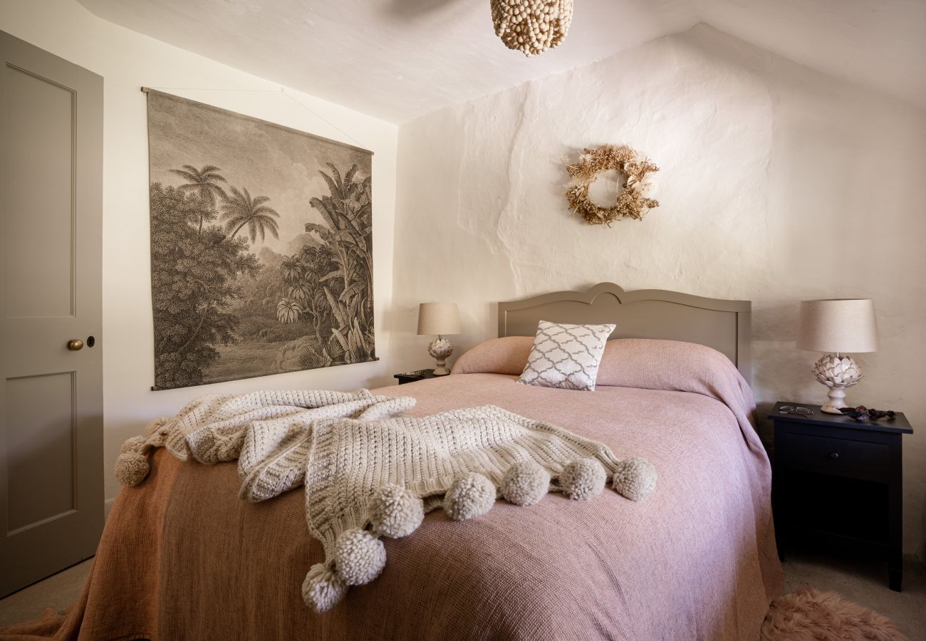 Cottage in Chagford - Weeke Brook - A 'quintessential' thatched cottage