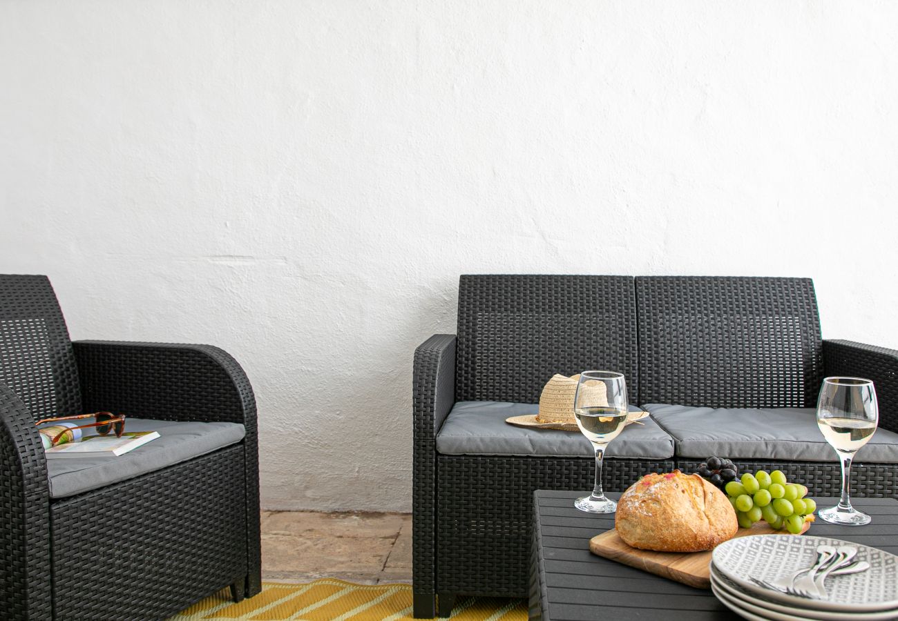 Apartment in Torquay - Sovereign House - Chic and near Harbour, parking