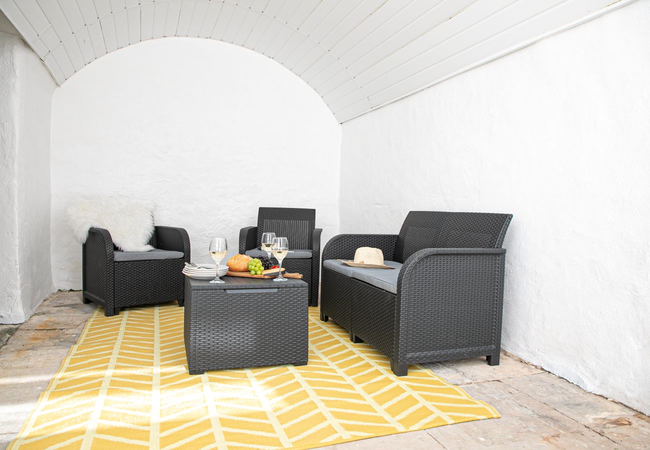 Apartment in Torquay - Sovereign House - Chic and near Harbour, parking