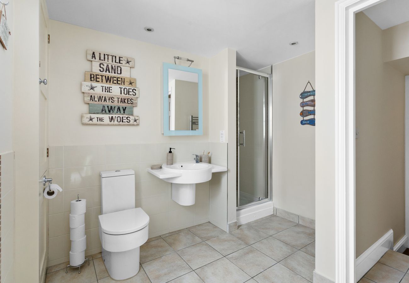 Apartment in Torquay - Sovereign House - Chic and near Harbour, parking