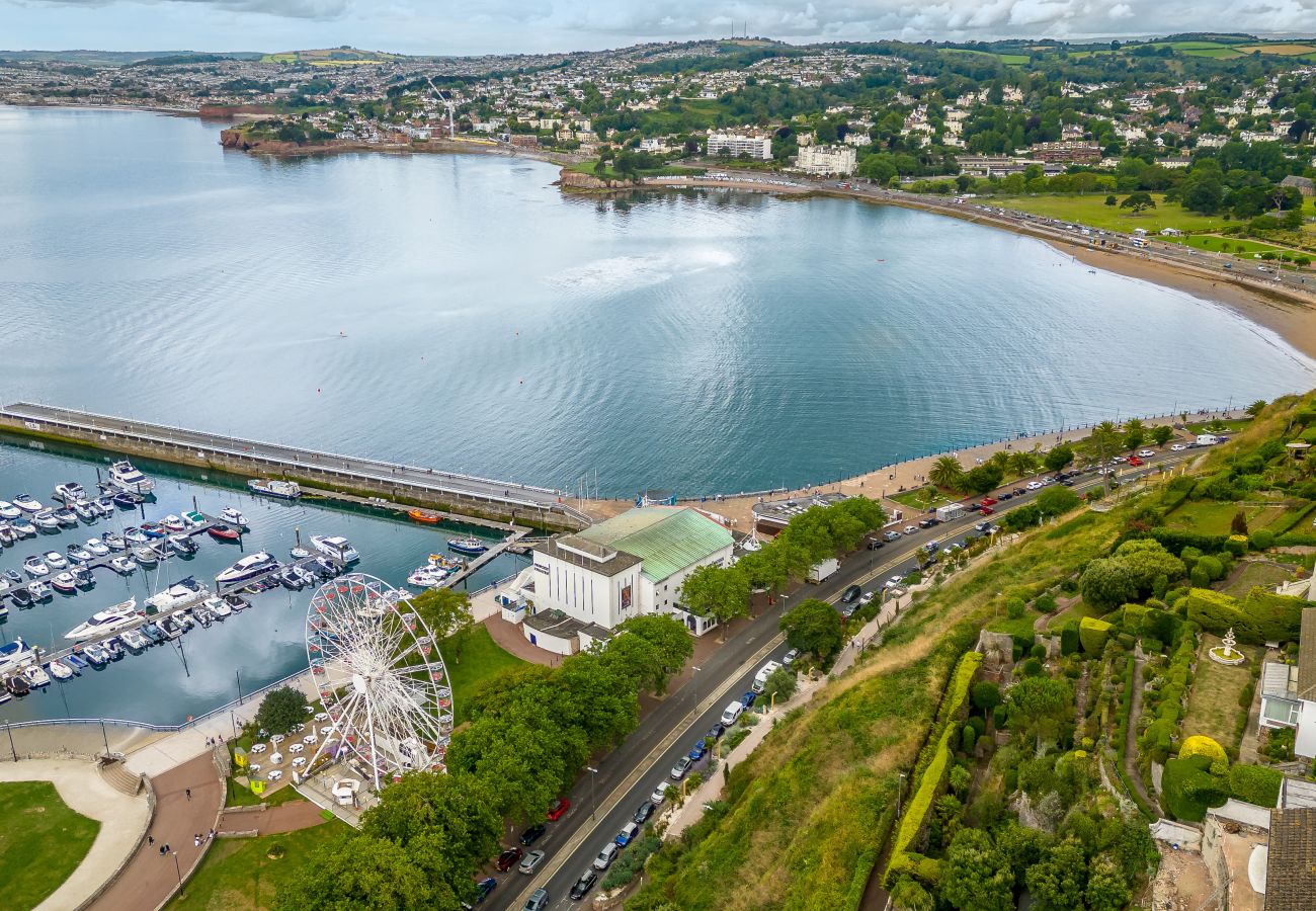 House in Torquay - The Boathouse - Panoramic Sea View Retreat, near Town, Marina & Beach and Parking