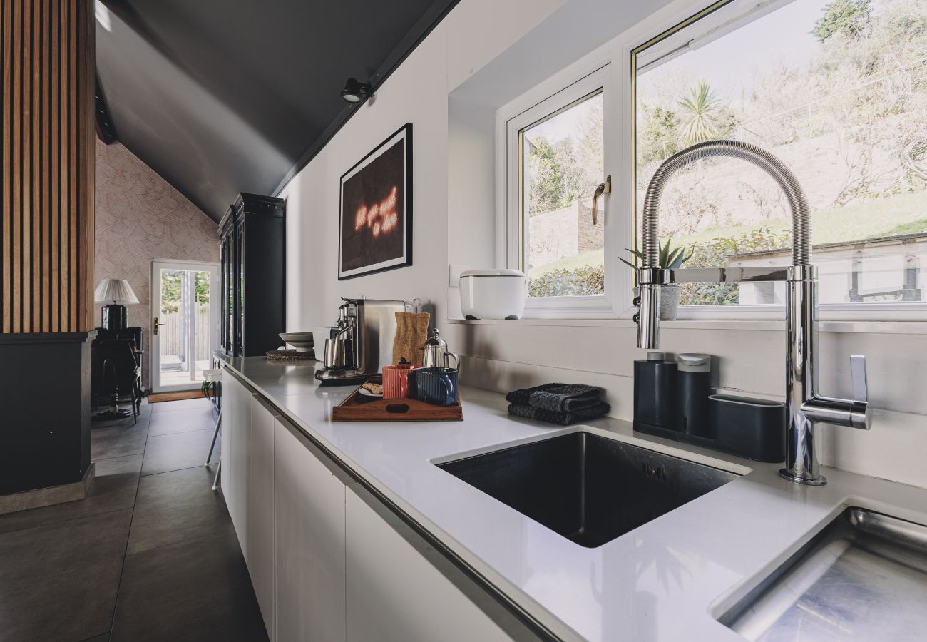 House in Bishopsteignton - The Curlews - Waterside, boutique home with 360 views and Hydropool