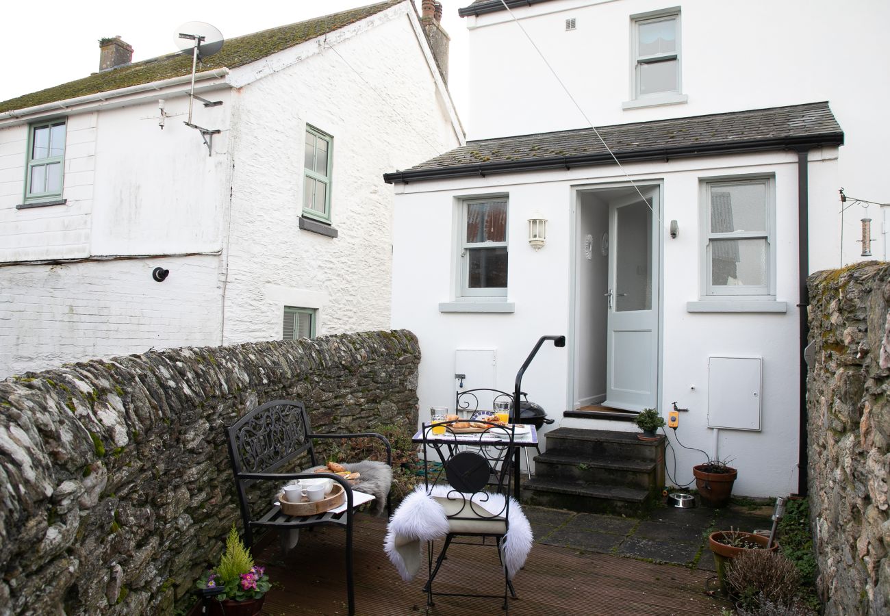Cottage in Salcombe - Pippin Cottage - Character Cottage with the spirit of the sea