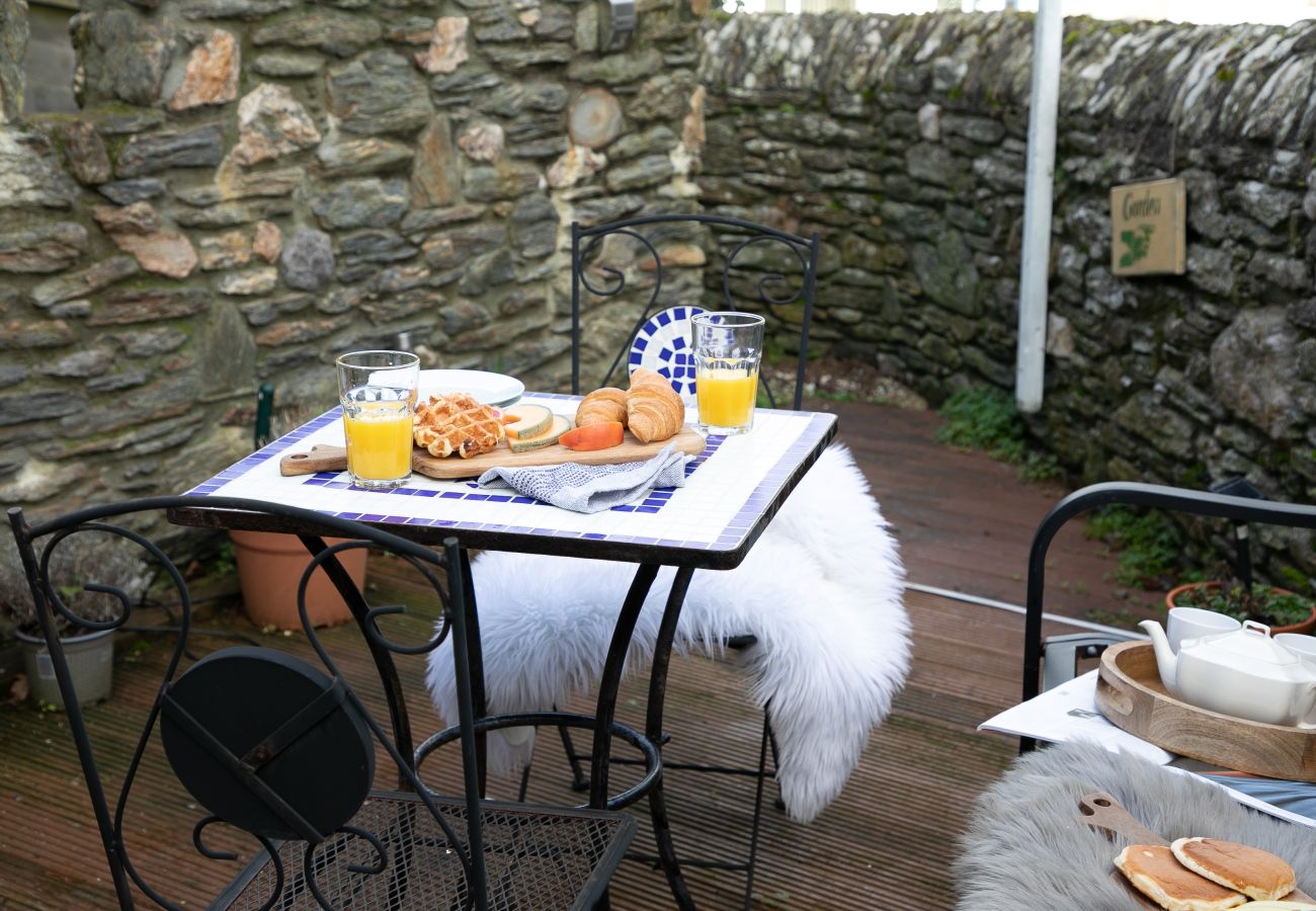 Cottage in Salcombe - Pippin Cottage - Character Cottage with the spirit of the sea
