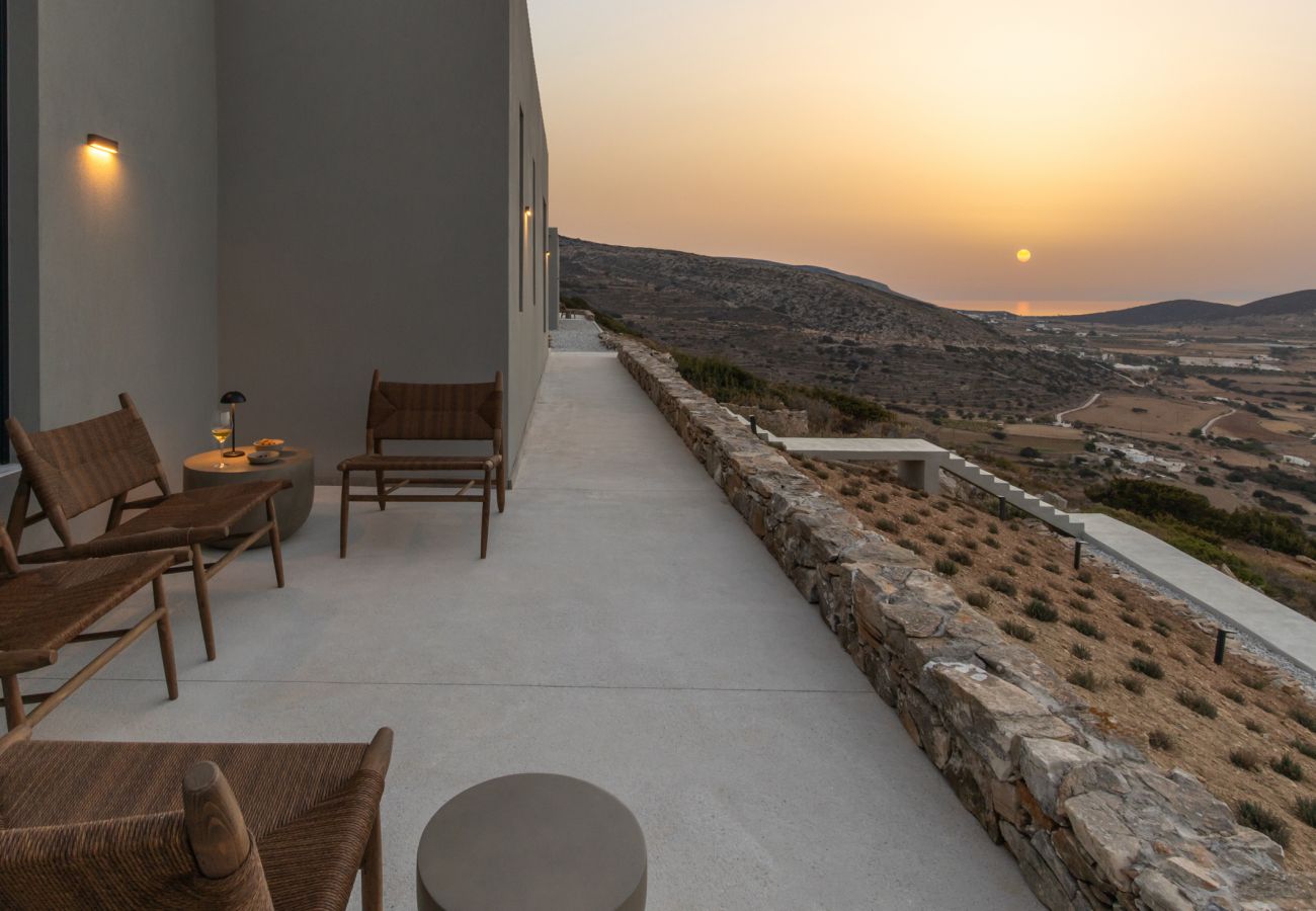 Villa in Kostos - Stunning High-End Beauty with Bird’s Eye Vistas.