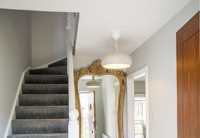 Apartment in Clifden - Pink Blossom Townhouse Chic apt Apartment in Clifden - Pink Blossom Townhouse Chic apt