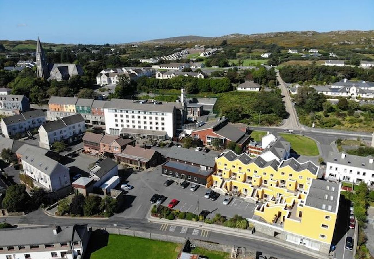 Apartment in Clifden - Connemara Lettings Townhouse Chic apt