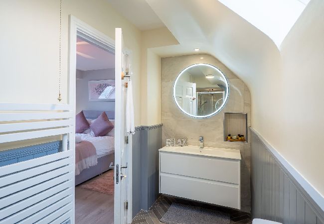 Apartment in Clifden - Eve's Townhouse in the heart of Clifden Apartment in Clifden - Eve's Townhouse in the heart of Clifden