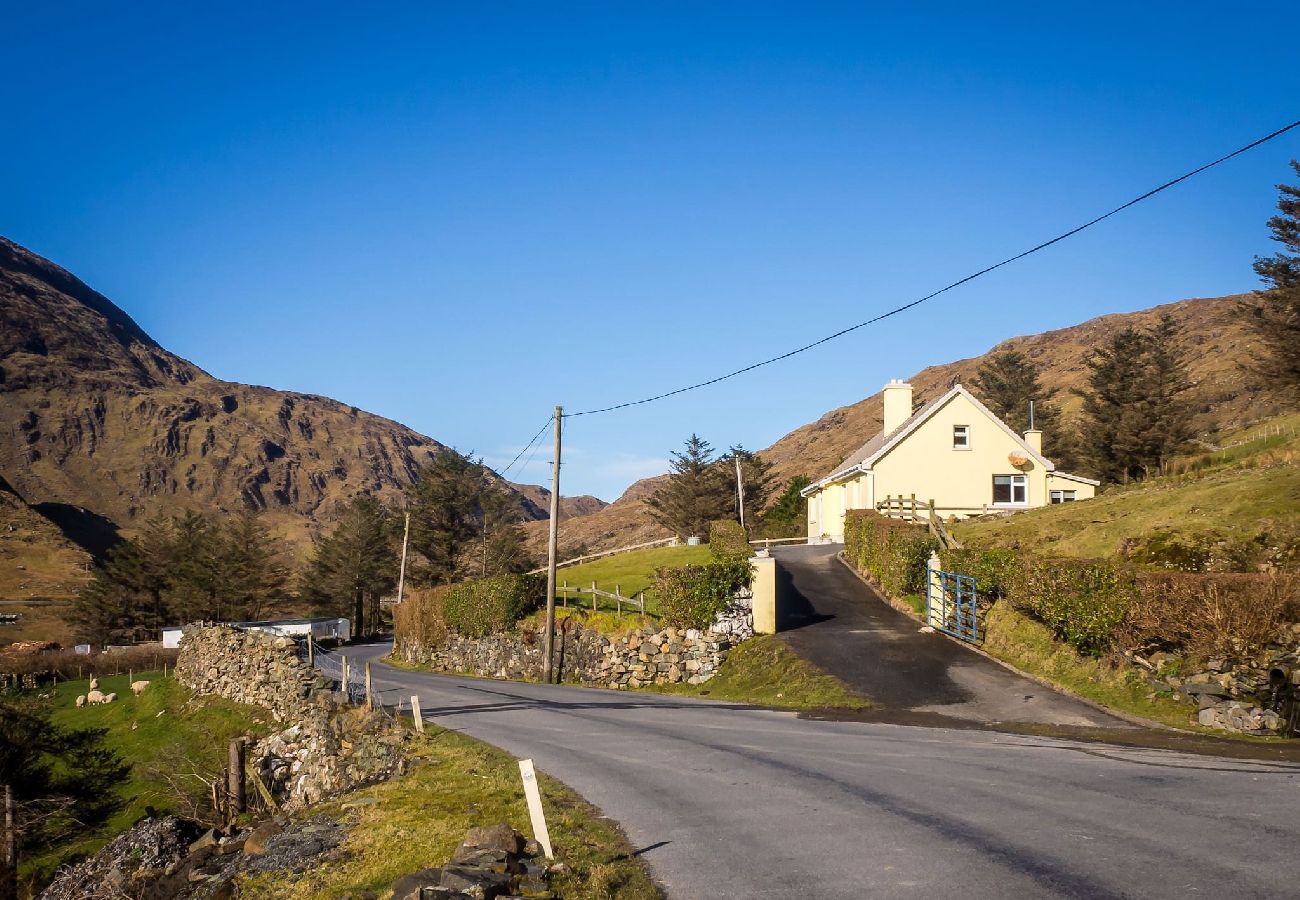 House in Renvyle - Lough Fee, Renvyle fantastic views on offer