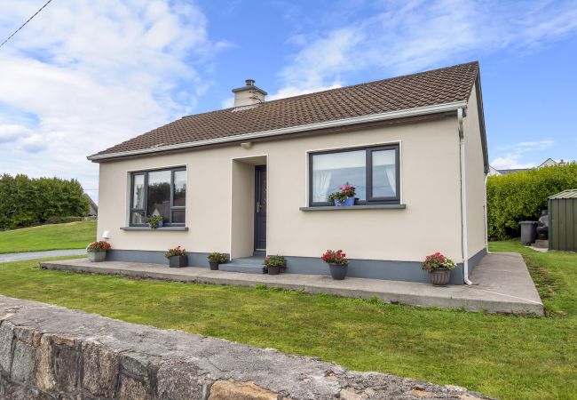 Cottage in Spiddal - Spiddal Cottage splendid base to tour the west