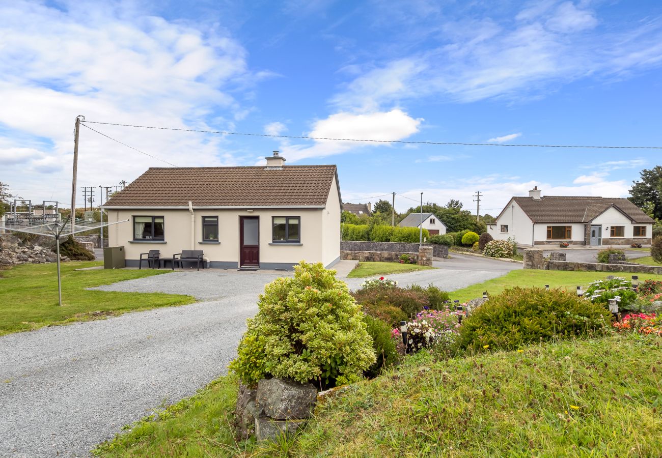 Cottage in Spiddal - Spiddal Cottage splendid base to tour the west