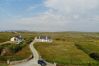 House in Claddaghduff - Jackie's Cottage, overlooks Omey Island & strand 
