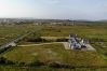 House in Claddaghduff - Jackie's Cottage, overlooks Omey Island & strand 