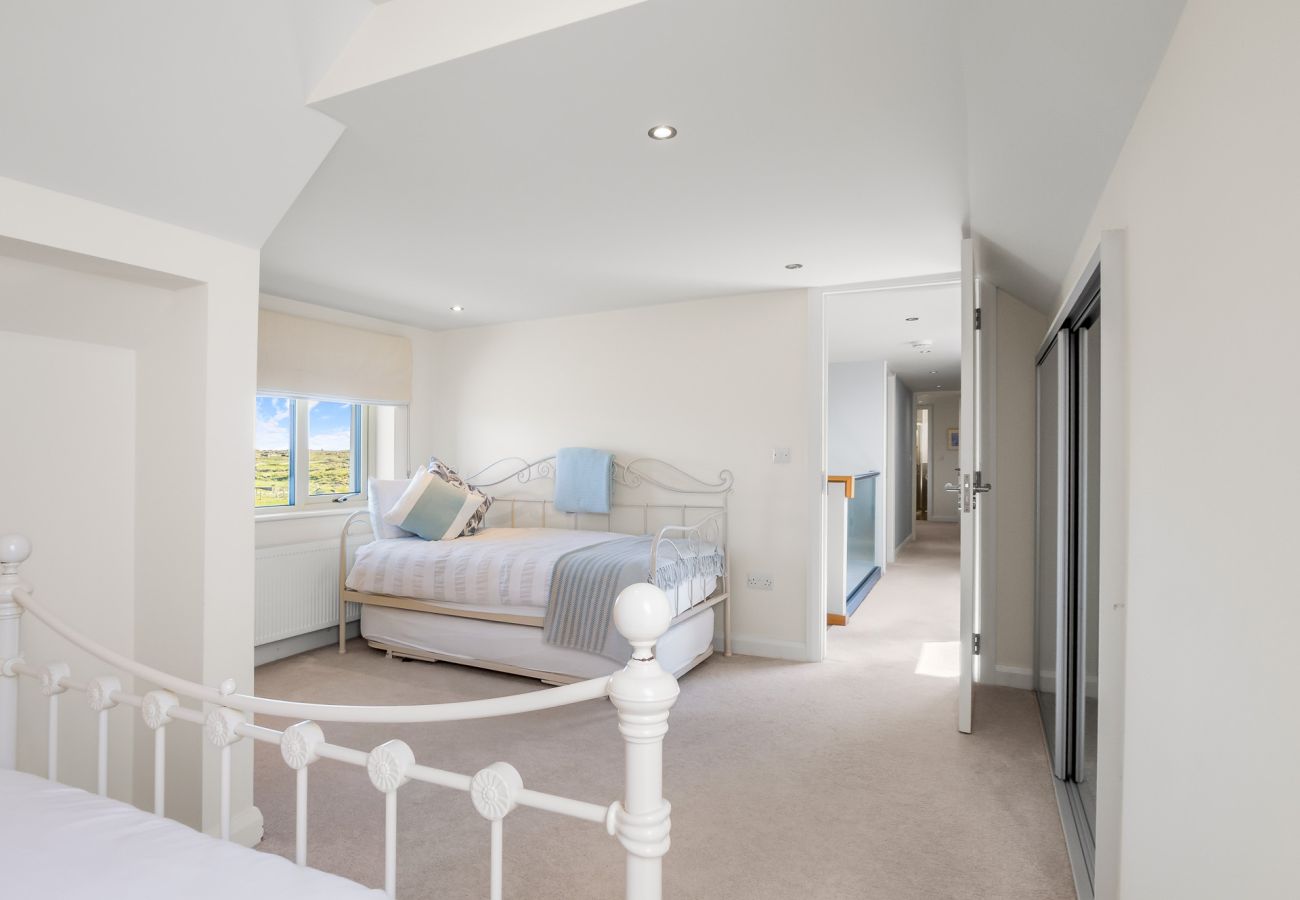House in Ballyconneely - Beach House Mannin offering breathtaking views