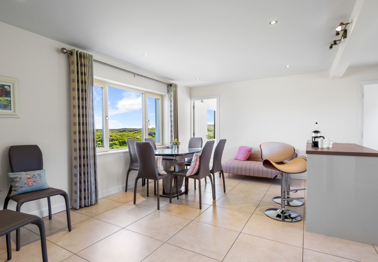 House in Ballyconneely - Beach House Mannin offering breathtaking views